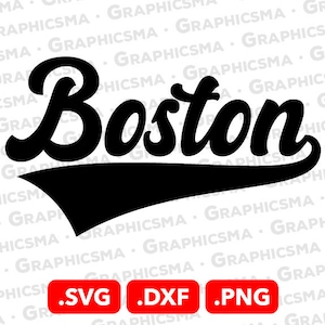 Op de afbeelding: Een zwart grafisch ontwerp met het woord "Boston" in een scriptlettertype en een zwarte banner eronder. De afbeelding bevat ook rode vakken met de bestandsextensies .SVG, .DXF en .PNG.