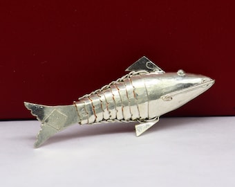 Solid silver handmade silver fish, Lord vishnu avatar Matsya, Silver Puja Fish For Prosperity And Good Luck, best collectible art su368
