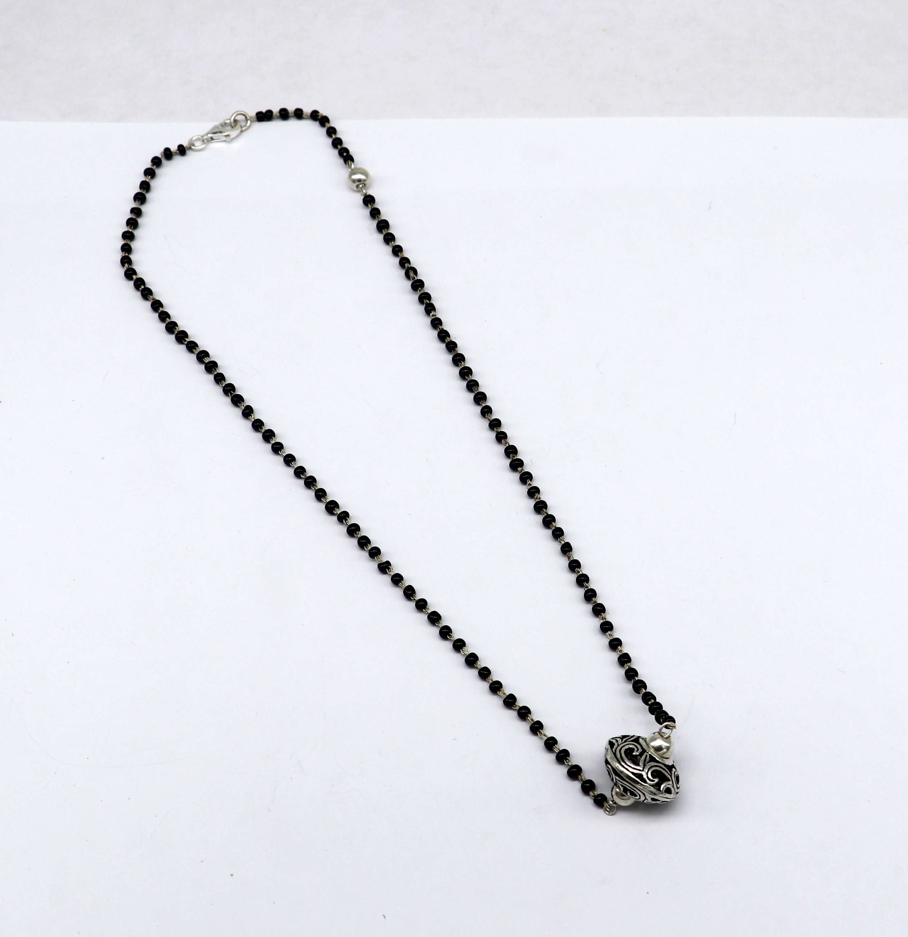 Chau00eene Collier En Argent Sterling Avec Mu00e9daille En Opale,  Tourmaline Et Perle Noire En Forme De C%c5%93ur Sacr%c3%a9