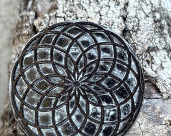 Orgonite disc, orgone generator disc, orgonite pyramid, life force energy producer, orgone pyramid, orgonite Tower buster