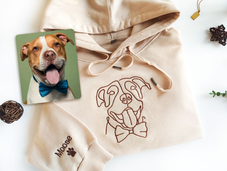 Personalisierter HundeHoodie, personalisiertes einzeiliges Haustier-Sweatshirt, Hundemama-Pullover, Unisex gestickter Hoodie, individuelle Geschenke für Hundeliebhaber Bild 1