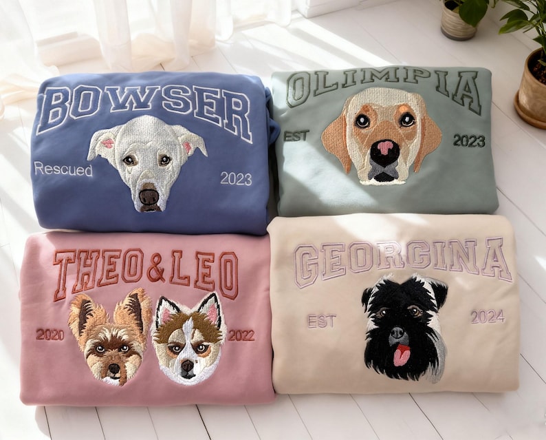 Personalisierter Hunde-Hoodie mit besticktem Hundenamen, Sweatshirt mit Tierfoto, College-Sweatshirt, Geschenk für Hundeliebhaber Bild 1