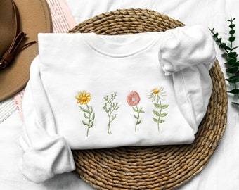 Wildflowers embroidered sweatshirt,Flower Sweatshirt,Crewneck sweatshirt embroidered,Trendy sweatshirt,Sweatshirt women trendy,Gift for her