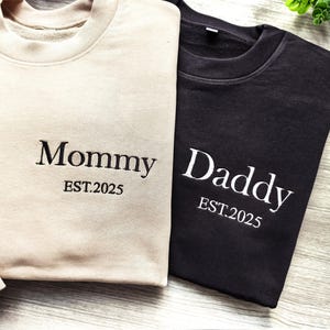 Custom Embroidered Mama & Dad Sweatshirt with Date and Name on Sleeve,Gift for New Mom and Dad,Daddy Est Year Shirt,Father&#39;s Day Gift