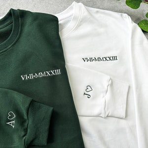 Custom Embroidered Roman Numeral Date Sweashirt,Personalised Word Heart on Sleeves,Couple&#39;s Hoodie,Boyfriend gift,Valentine’s Day gift