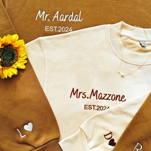 Personalized Mrs Sweatshirt, Custom Wedding Gift, Anniversary Gift for Her, Mrs Neckline Embossed Sweater, Wedding Date Sleeve, Bride To Be