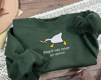 Murder Duck Broded Crewneck Sweatshirt, Untitled Duck Game, Duck with Knife Meme, Funny Sweatshirt, Cadeaux pour amis, Cadeau pour elle