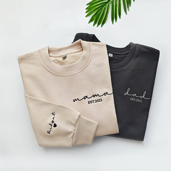 Sweat-shirt brodé maman, papa (grand-père, grand-mère) avec date et nom sur la manche, cadeau pour une nouvelle maman, un nouveau papa, sweat-shirt personnalisé