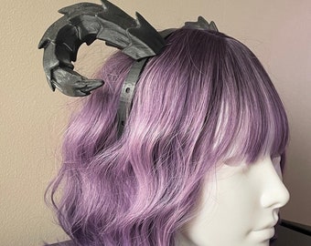 Curved Dragon Horns Headband – 3D Printed Fantasy Cosplay & Halloween Costume Accessory – Lightweight Fierce Headpiece