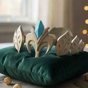 3D Printed Fantasy Crown – Cosplay Tiara Inspired by Elf Princess and Video Game Cosplay