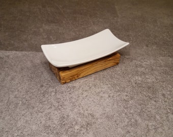 Jabonera sobre base de madera de olivo con estante de porcelana, estante para navajas húmedas