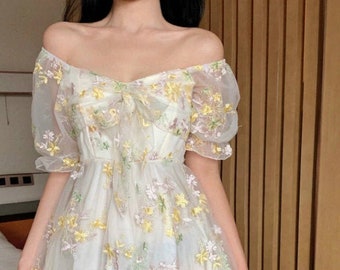 Pdkuwi0rhvs7um Aesthetic rooms aesthetic clothes beige aesthetic accesorios casual korean aesthetic aesthetic pictures my room room inspiration. https www etsy com market cottagecore clothing