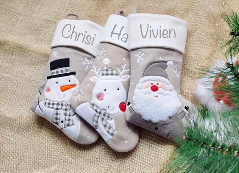 Personalisierter Nikolausstiefel mit Name, Weihnachtsstrumpf, Nikolausstrumpf, Weihnachtsdeko Kamin, Weihnachtssocke,Weihnachtsgeschenk Kind Bild 3