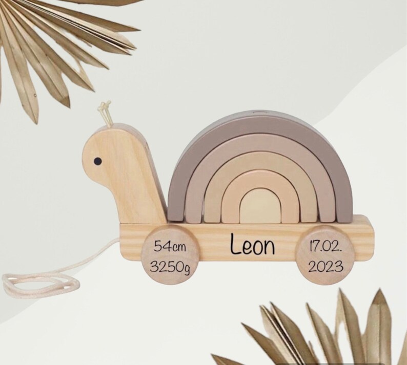 Nachziehspielzeug personalisiert Schnecke aus Holz , Pastell Beige, Stapelspielzeug, Holzspielzeug mit Name Bild 1