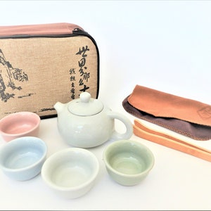 Mini Teekännchen und 4 Tassen set mit Picknicktasche