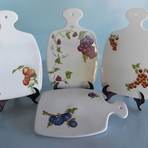 Porcelain chopping board with fruit motif, customizable, hand-painted porcelain