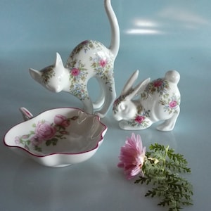 Bowl, rabbit, cat made of porcelain, hand-painted