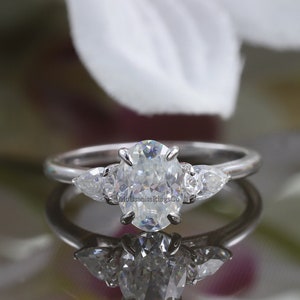 Three Stone Engagement Ring, 2.5CT Oval, and Pear Cut Moissanite Wedding Ring, Trilogy Moissanite Delicate Ring, 14k Solid Gold Ring