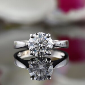 Solitaire Moissanite Engagement Ring, 2CT Round Moissanite Pinched Ring, 14K Solid Yellow Gold Ring, Round Moissanite Ring, Solitaire Rings