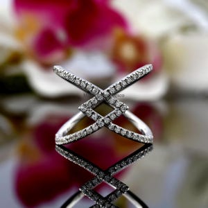 X Crisscross Infinity Band, Round Moissanite 925 Silver X Ring, Infinity Ring Criss Cross Band, X Cross Crossover Ring, Engagement Ring
