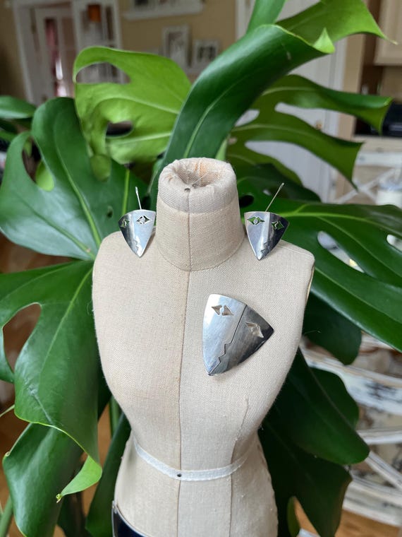 Sterling Silver artistic, angular two tone stud e… - image 3