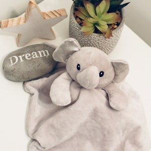 Neutral Baby Gift Box, Newborn Baby Hamper UK, Unisex Baby Shower Gift, Giraffe Safari Baby Set, New Mum Gift, 100% Cotton image 8