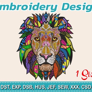 Puede incluir: Un diseño de bordado colorido de la cabeza de un león con patrones y detalles intrincados. El diseño presenta una variedad de colores, incluyendo naranja, azul, verde y morado. El texto "Embroidery Design" está en la parte superior y "1 Size" en la inferior. Disponible en varios formatos.