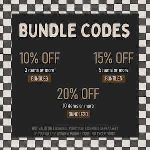 Puede incluir: Gr&aacute;fico promocional con el texto "BUNDLE CODES" en letras blancas grandes. Ofrece descuentos: 10% de descuento por 3+ art&iacute;culos, 15% de descuento por 5+ art&iacute;culos y 20% de descuento por 10+ art&iacute;culos. El fondo es negro con un borde a cuadros.