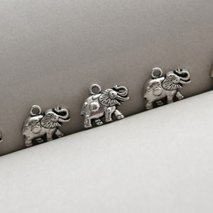 4pcs Antiqued Silver Tone Metal Elephant Charms Bracelet Necklace Jewelry Supplies [C08]