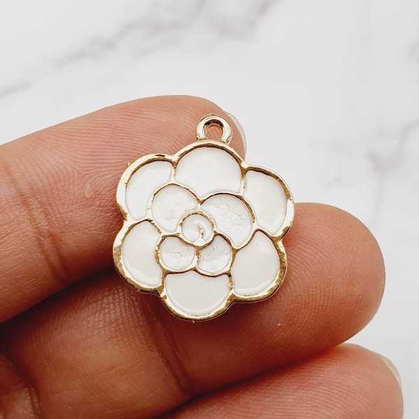Emaille witte bloem bedel, armband ketting oorbel sieraden ambachtelijke bedel 4/10st