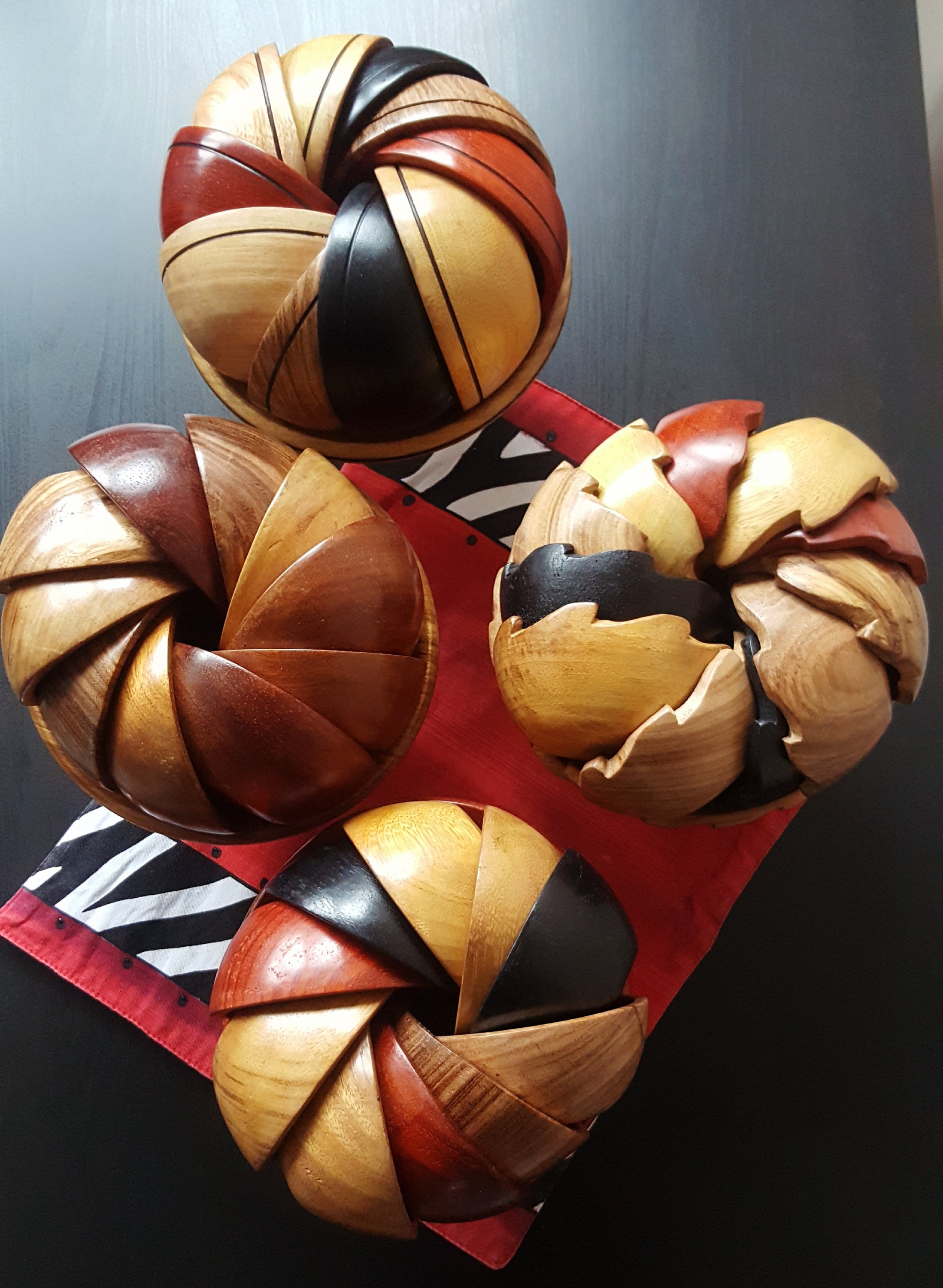 Set de 10 Petits Bols Sculptés en Bois Fait-Main, Pour Décoration et Apéritif, Plusieurs Variétés Bo