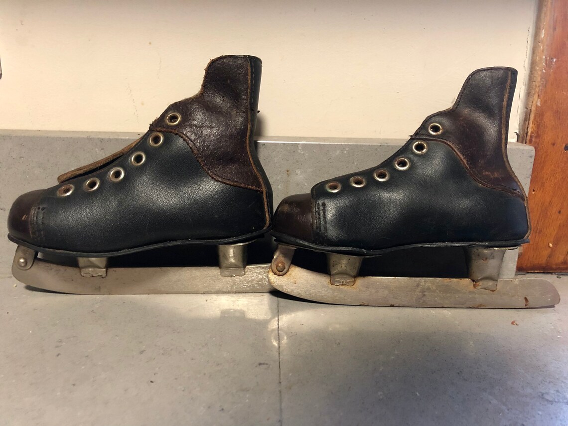 Vintage Canadian Bauer Leather size 7 Childrens Ice Skates Etsy