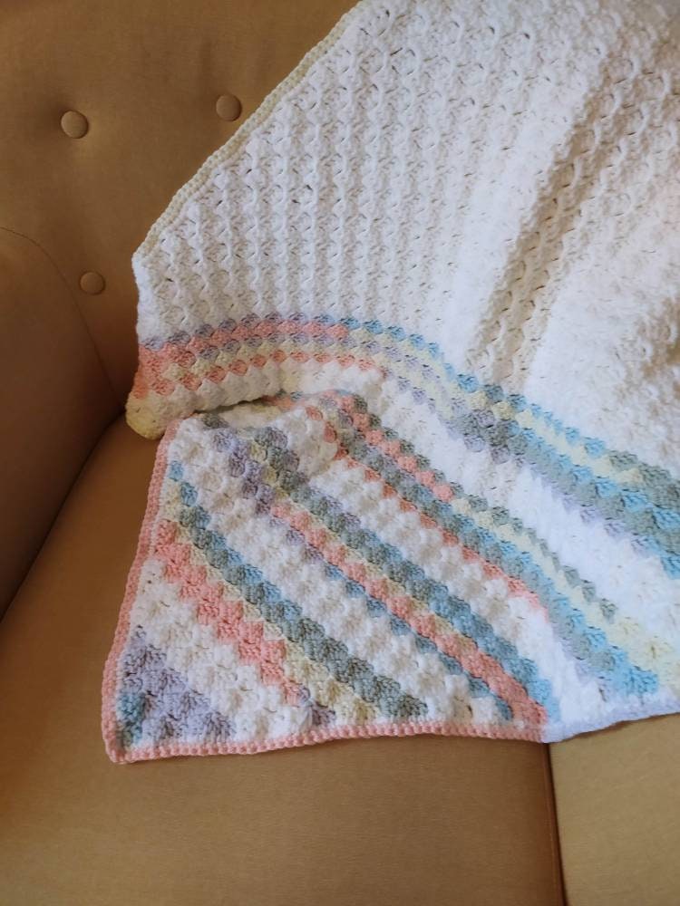 Couverture Pour Bébé, Réalisée Au Crochet