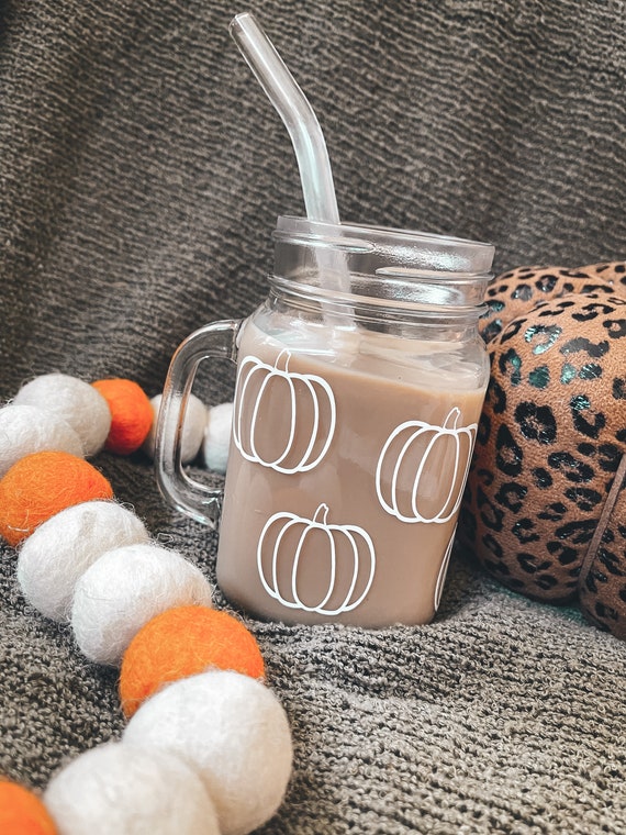 Halloween Glass, Halloween Cups, Halloween Ghosts, Halloween Decorations, Beer Glass Cans, Halloween Beer Glass, Halloween Beer Glass Coffee