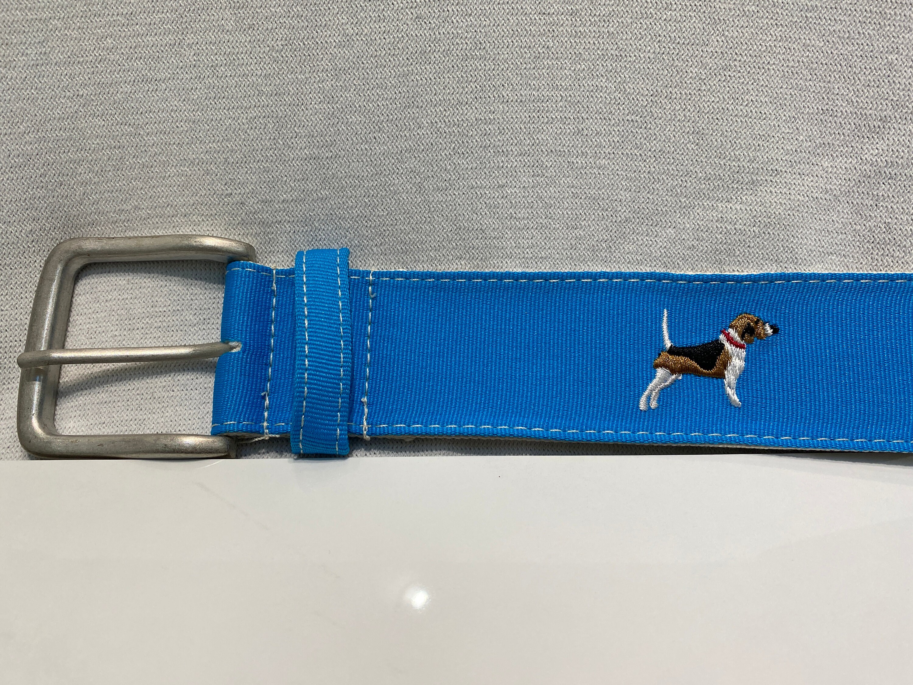 embroidered-ribbon-belt-beagle-dog-belt-dog-themed-gifts-dog-mom
