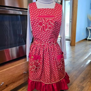 Red Country Apron with pockets • Red Western Print Apron • Kitchen Apron