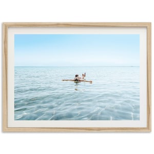 Impresiones fotográficas de bellas artes enmarcadas: póster de vida costera moderna, fotografía oceánica, arte mural minimalista, impresiones elegantes de estilo de vida playero enmarcadas.