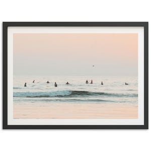 Affiche encadrée sur le thème du surf | Décoration murale plage côtière, photographie californienne, décoration océan, réunion de conseil d'administration Black