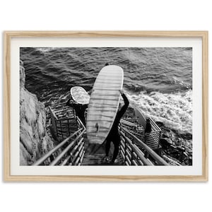Impresión artística de surf - Impresión enmarcada en blanco y negro, decoración de pared con un toque costero chic, playa oceánica, acantilados al atardecer, fotografía de San Diego, California