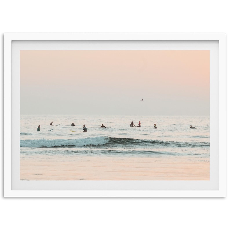 Affiche encadrée sur le thème du surf | Décoration murale plage côtière, photographie californienne, décoration océan, réunion de conseil d'administration White