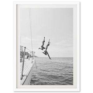 Impresión de fotografía de bellas artes - Blanco y negro Ocean Jump Sail Boat Yacht Minimalist Wall Art Enmarcado Beach Lifestyle Home Decor