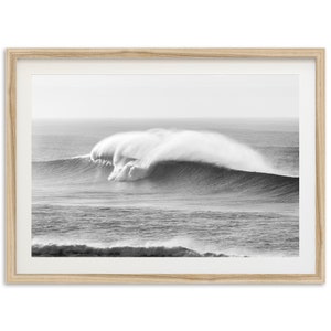 Stampa Fine Art Big Wave Surf Fotografia in bianco e nero Oceano Minimalista Beach House incorniciata Decorazione da parete Fotografia Fine Art immagine 3