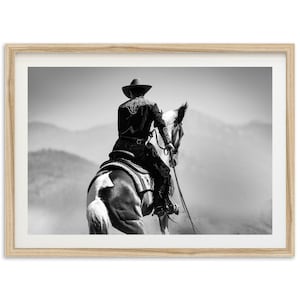 Impressão de Western Cowboy de Belas Artes - Impressão de Fotografia em Preto e Branco, Arte de Parede do Deserto do Sudoeste, Decoração de Cowgirl Costeira emoldurada