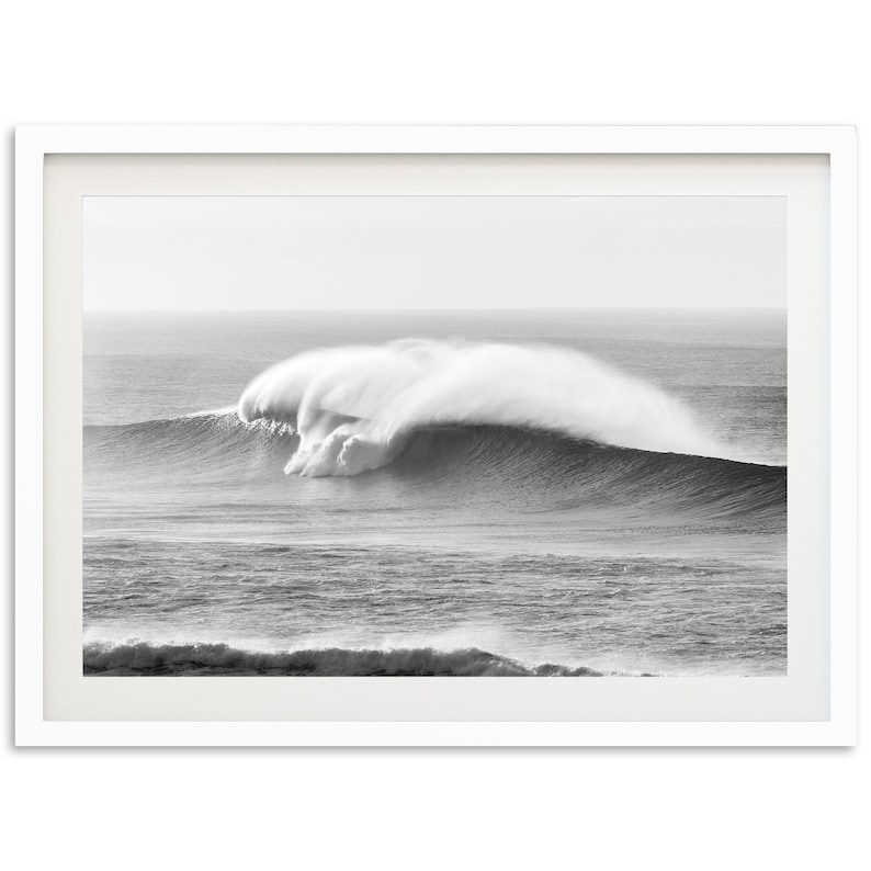 Stampa Fine Art Big Wave Surf Fotografia in bianco e nero Oceano Minimalista Beach House incorniciata Decorazione da parete Fotografia Fine Art immagine 1