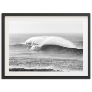 Stampa Fine Art Big Wave Surf Fotografia in bianco e nero Oceano Minimalista Beach House incorniciata Decorazione da parete Fotografia Fine Art immagine 2