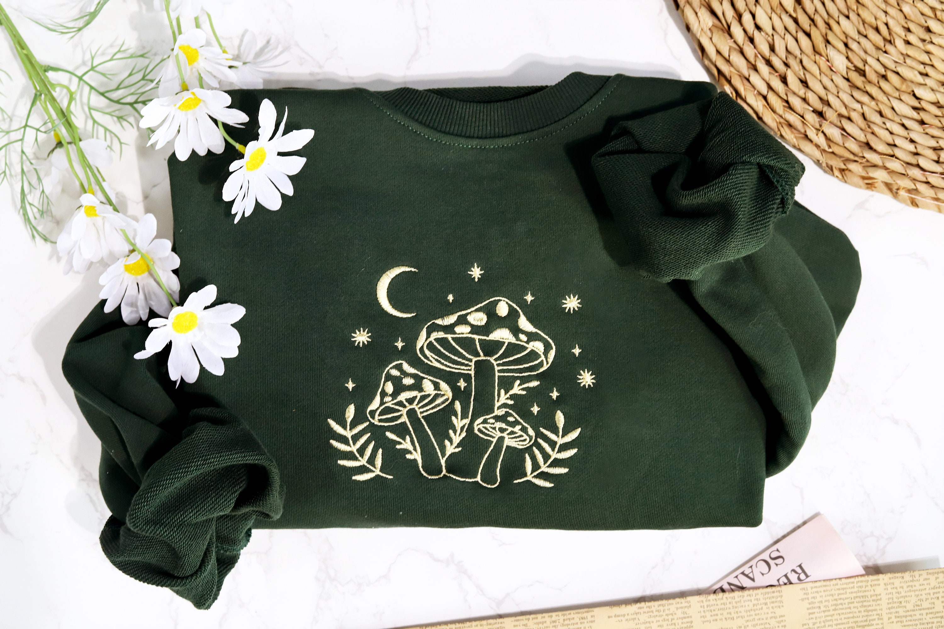 Discover Retro mushroom embroidered crewneck sweatshirt
