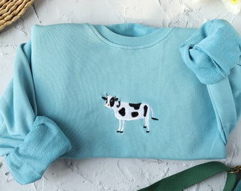 Cow embroidered sweatshirt,crewneck sweatshirt embroidered,Farmer Style,Gift for Cow Lovers