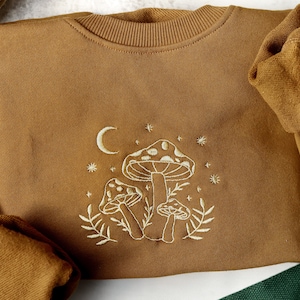 Mushroom embroidered crewneck sweatshirt,Brown Sweatshirt,retro sweatshirt,mushroom lovers gift