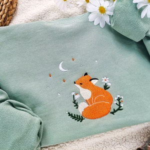 Fox Daisy Embroidered Sweatshirt,Embroidered Sweatshirt Vintage,Embroidered Crewneck ,Nature Lover Gift image 2