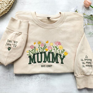 Custom Mummy Embroidered Floral Sweatshirt,Personalised Mama Crewneck With Kids Names, Heart On Sleeve, Gift For New Mom, Mother's Day Gift